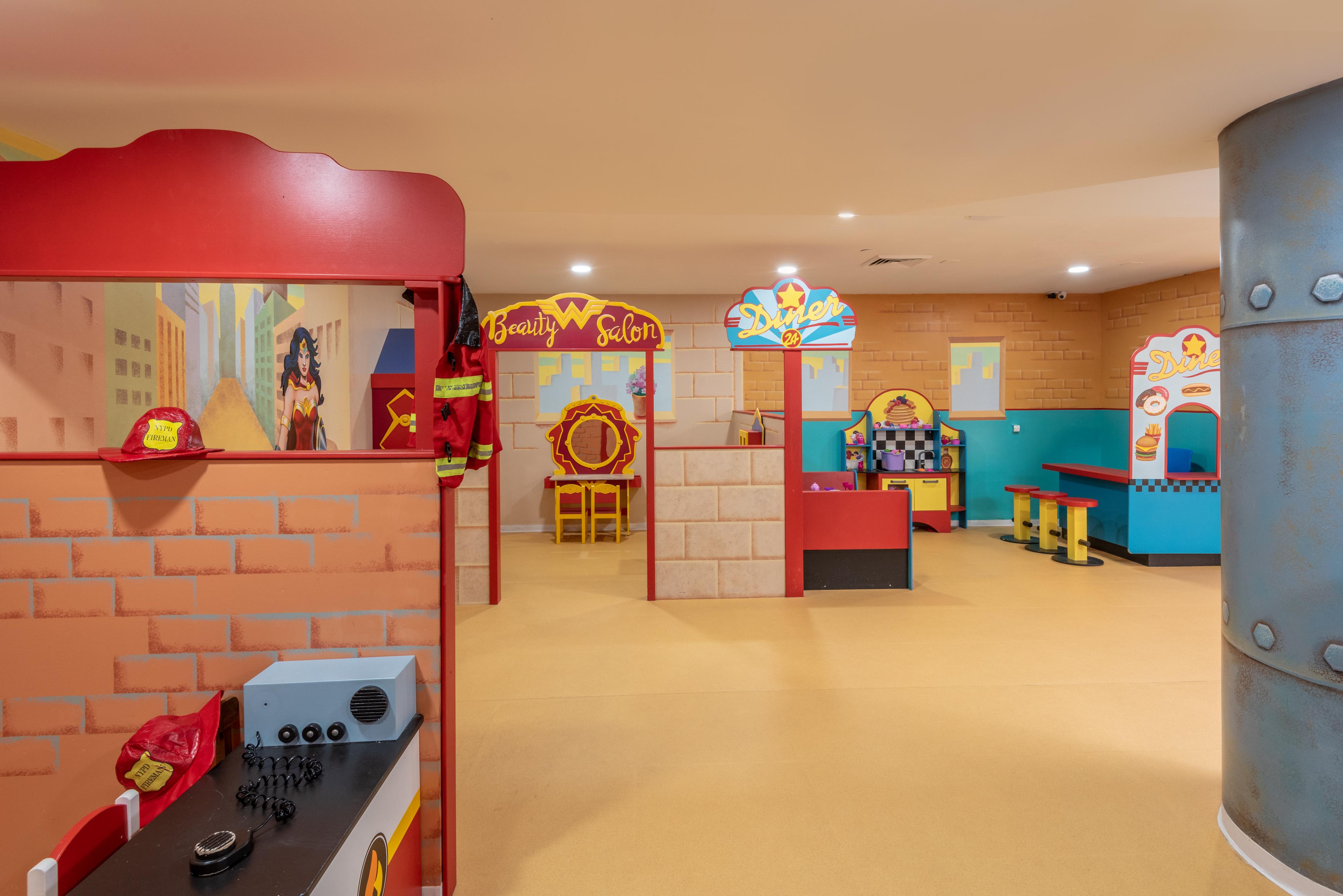 U Magic Palace Eilat Dış mekan fotoğraf The Children's Museum of Oakville