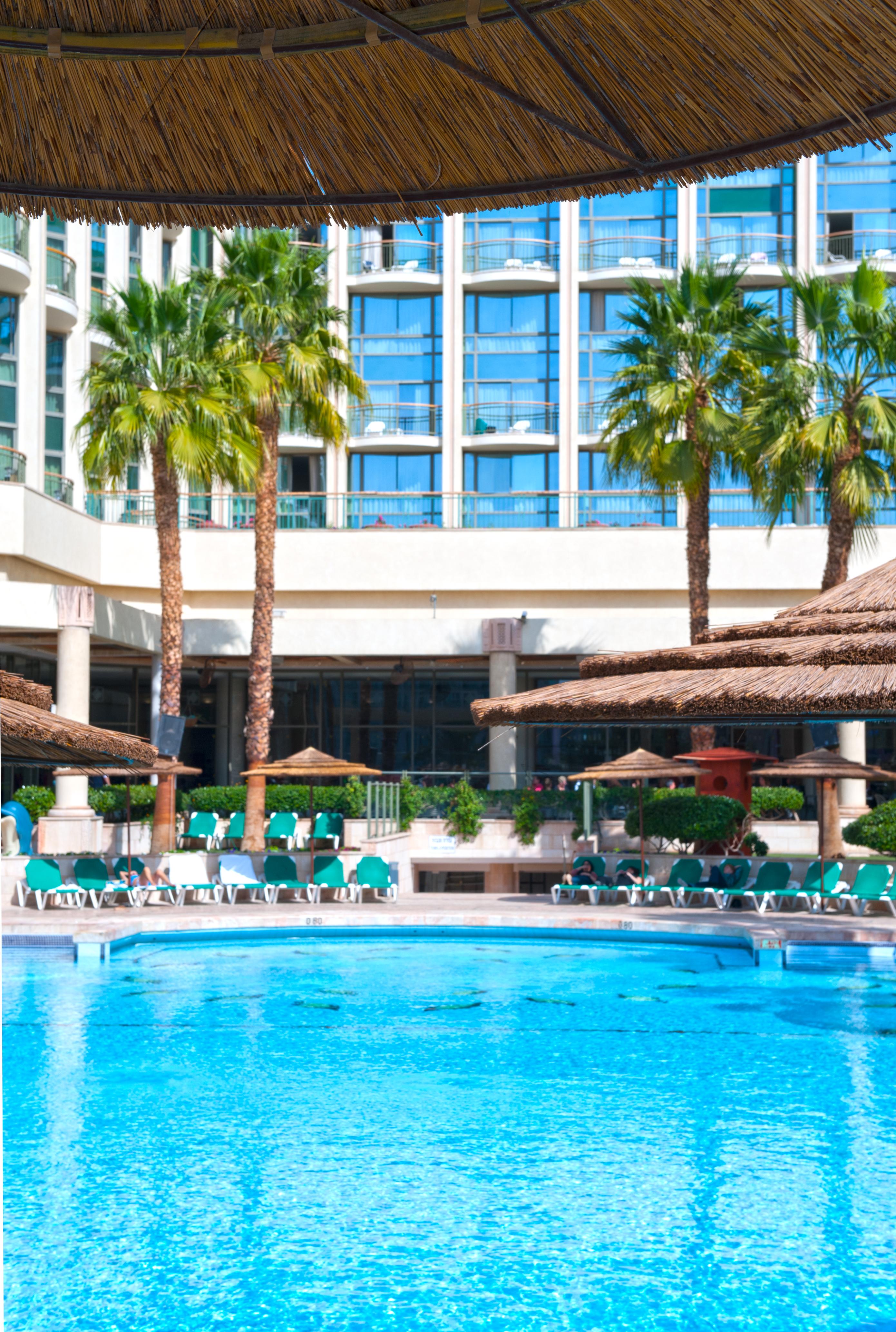 U Magic Palace Eilat Dış mekan fotoğraf The pool at the Westin