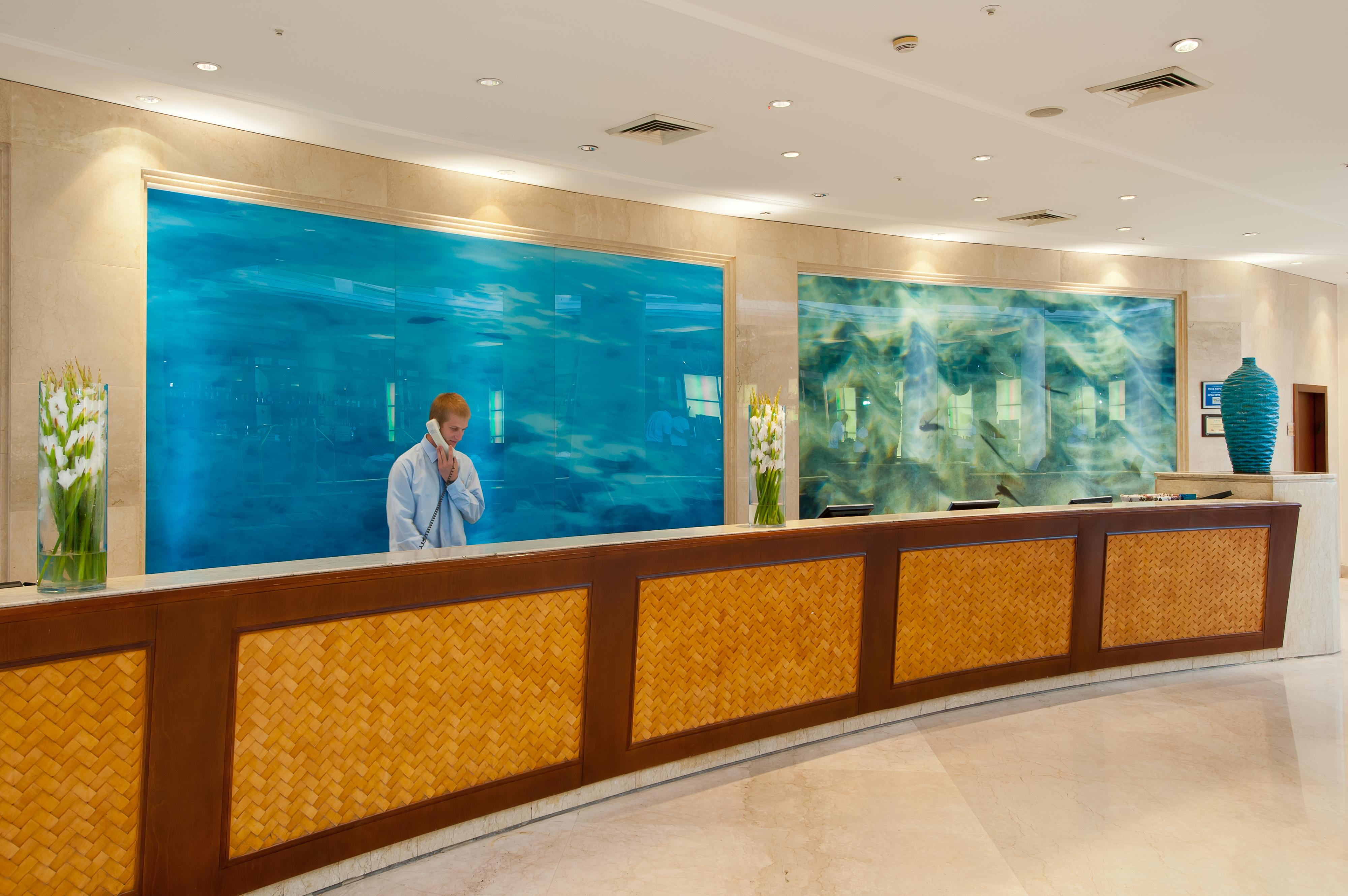 U Magic Palace Eilat Dış mekan fotoğraf The lobby of the Atlantis Paradise Island
