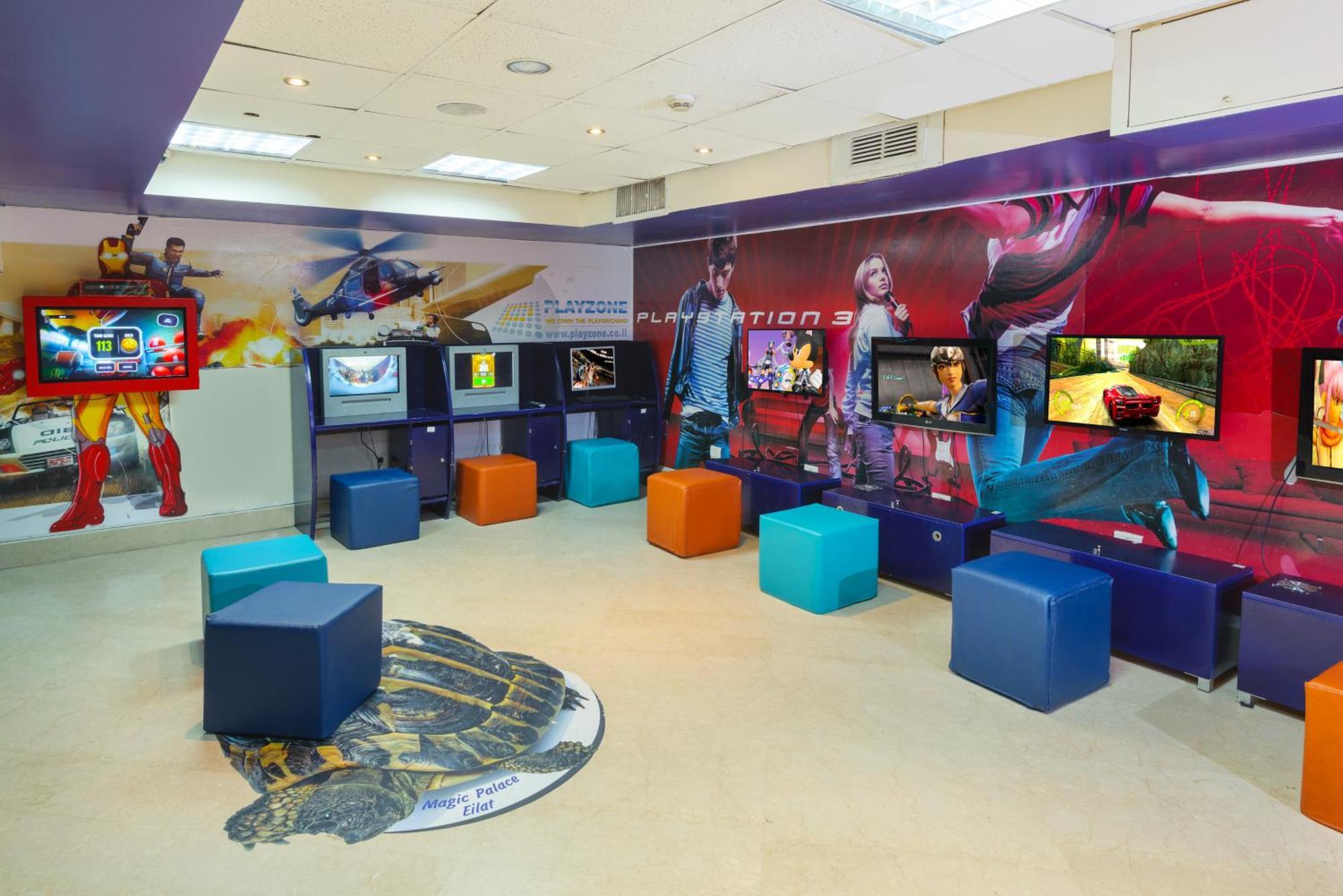 U Magic Palace Eilat Dış mekan fotoğraf The Play Station 3 area